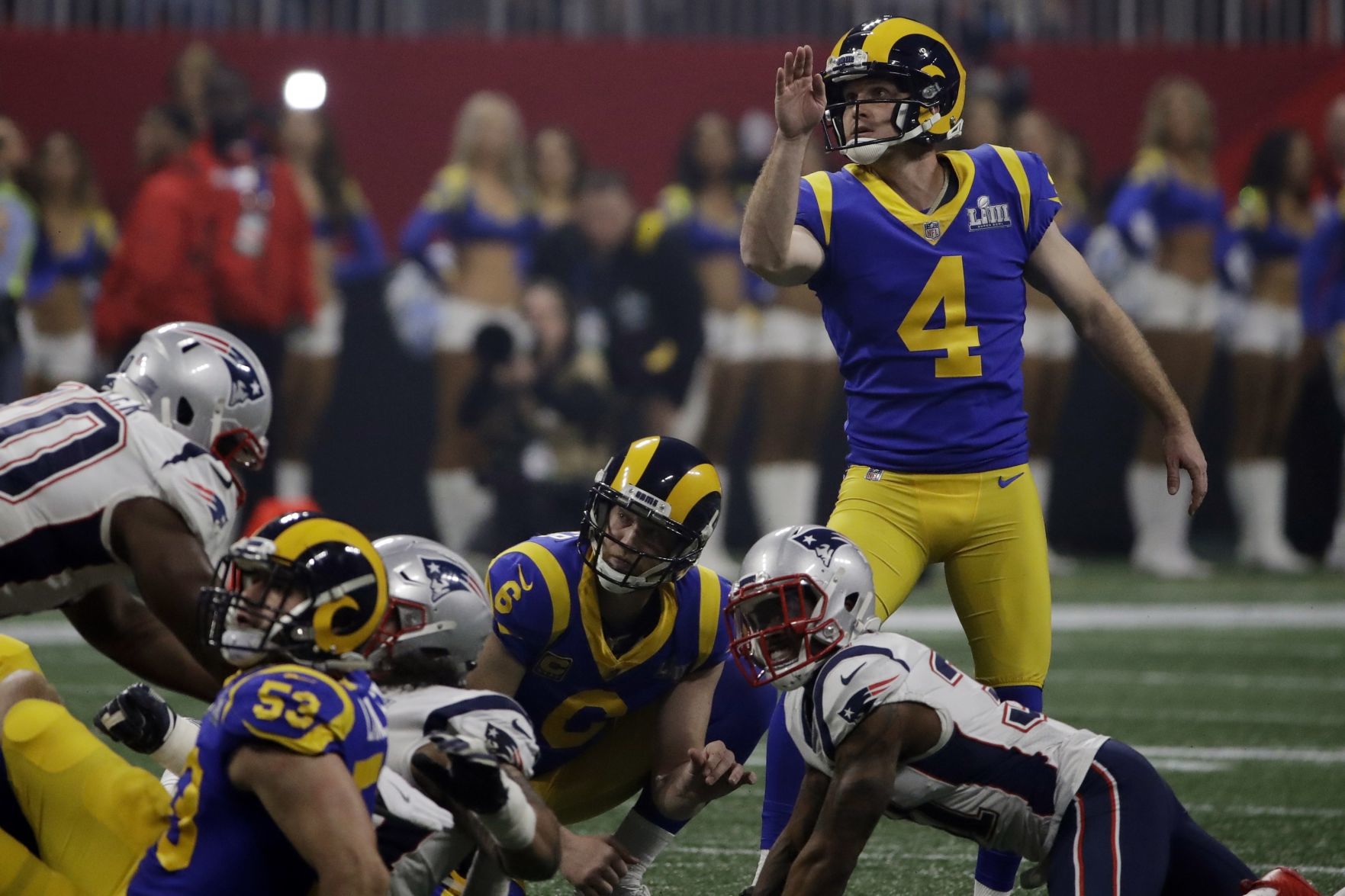 Patriots Rams Super Bowl Football